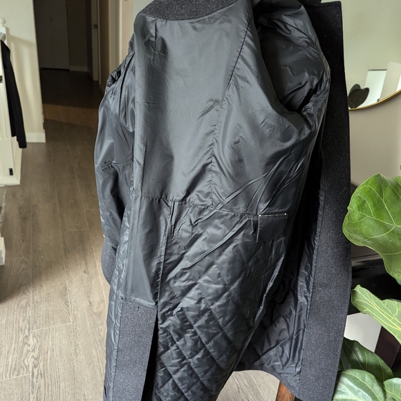 Lululemon Roam Far wool coat, size 8 - Picture 6 of 11